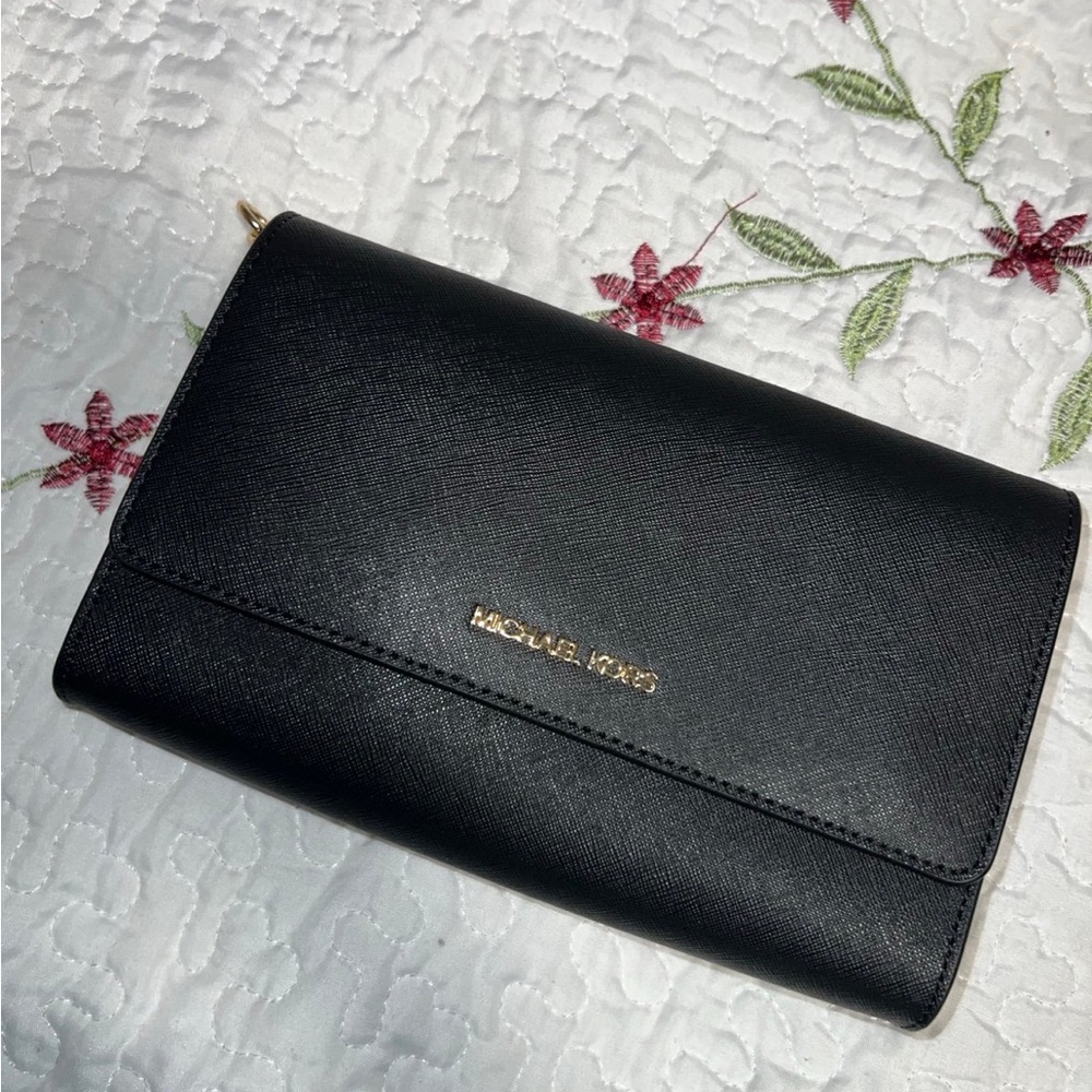Michael Kors 3-in-1 Crossbody